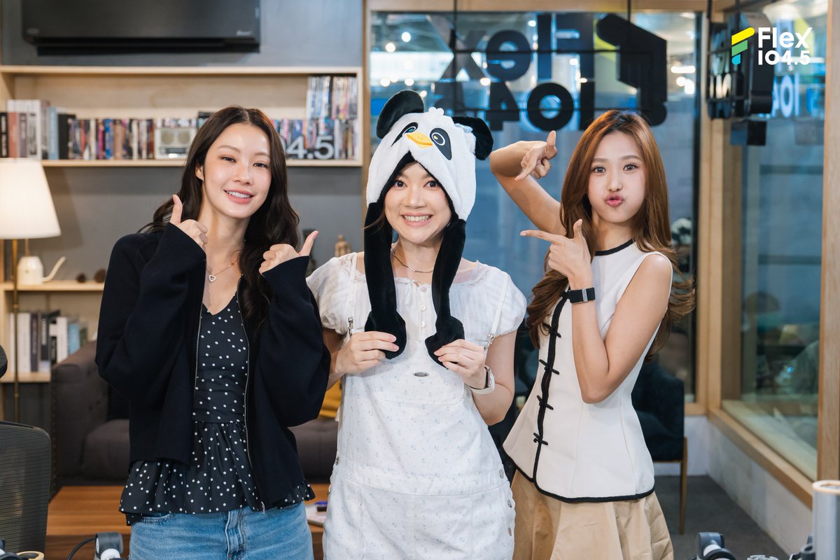 Flex_Connect's tweet photo. เก็บตกภาพบรรยากาศความน่ารัก สดใส และเสียงหัวเราะของ น้ำตาล - ฟิล์ม จากรายการ Flex Talk เมื่อวันศุกร์ที่ 4 ก.ย. ที่ผ่านมา ชวนทุกคนมานั่งพูดคุยถึงเบื้องลึกเบื้องหลังเบา ๆ ก่อนไปเจอความอลังการในงาน “NAMTAN FILM GLAMOROUS FANCON” ครั้งแรก

ฝากติดตามและส่งกำลังใจให้ทั้งคู่ในงาน "NAMTAN FILM GLAMOROUS FANCON" งานคอนเสิร์ตเดี่ยวครั้งสำคัญที่การันตีความแกลมและความพิเศษแบบฉีกทุกกฎ เตรียมตัวไปสร้างความทรงจำสุดแสนพิเศษหลังม่านร่วมกันนะคะ ❤️✨
🗓️ 13-14 NOVEMBER 2026
📍 Union Hall, Union Mall

📌ดูรายการ Flex Talk ย้อนหลังได้ทาง YouTube : FlexConnect
https://t.co/EFobGKV2ON

@NamtanTipnaree @filmracha @GMMTV
.
#Flex1045xNamtanFilmFancon
#NamtanFilmFancon #GMMTV
#NamtanFilm #น้ำตาลฟิล์ม
#FlexTalk #FlexConnect #Flex1045