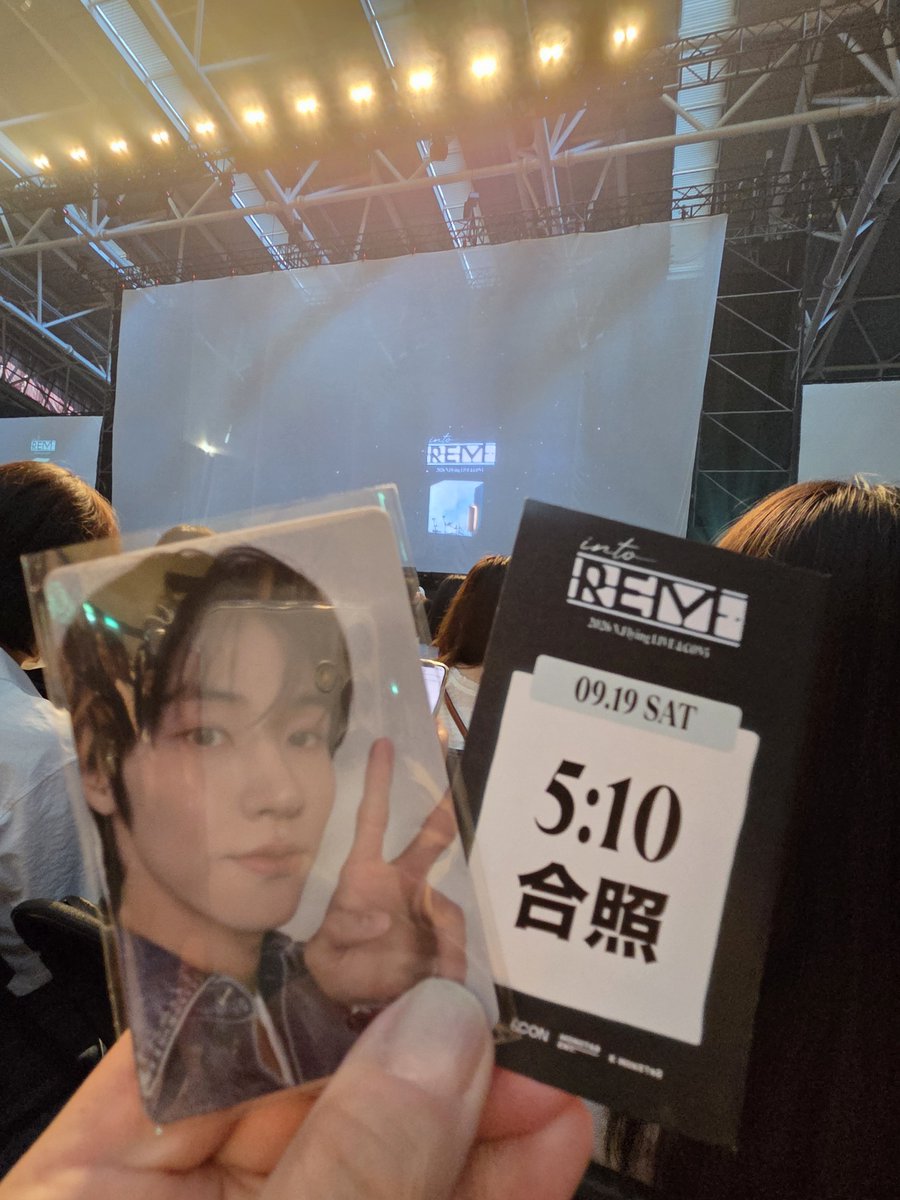 sakuramia3's tweet photo. 260919 N.Flying LIVE '&CON5
into REM' - TAIPEI Day 1
오랜만에 가까이서 잘 보였어✨️
#NFlying #엔플라잉 #엔콘 #into_REM https://t.co/94NQSNSFYI