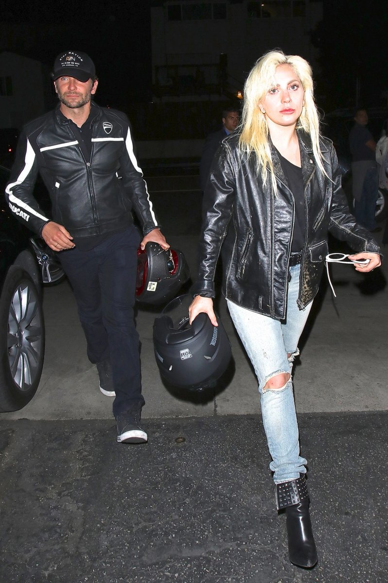 thecountessine's tweet photo. lady gaga &amp; bradley cooper, 2016 https://t.co/YfXPjE3qaQ