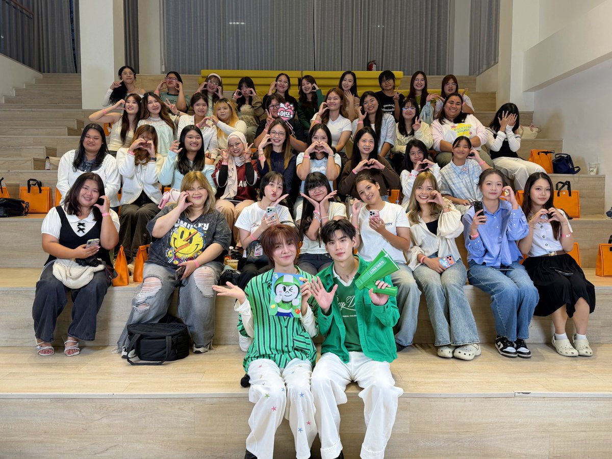 DomundiTV's tweet photo. ขอขอบคุณ @LINEMAN_TH  ที่ให้เกียรติ “นอร์ท” @JAONORTHiom และ “อ๊อตโต้” @ottoottoo_  ได้มาร่วม Live พูดคุยและทำกิจกรรมสนุก ๆ ในวันนี้นะคะ 🥰

ขอขอบคุณแฟน ๆ ทุกคนที่มาเจอกัน รวมถึงแฟน ๆ ที่ติดตามรับชม Live และส่งกำลังใจมาให้ทั้งสองคนด้วยนะคะ 🫶🏻✨️

LINE MAN LIVE x North Otto
#LINEMANถูกสุดทุกวันxNorthOtto