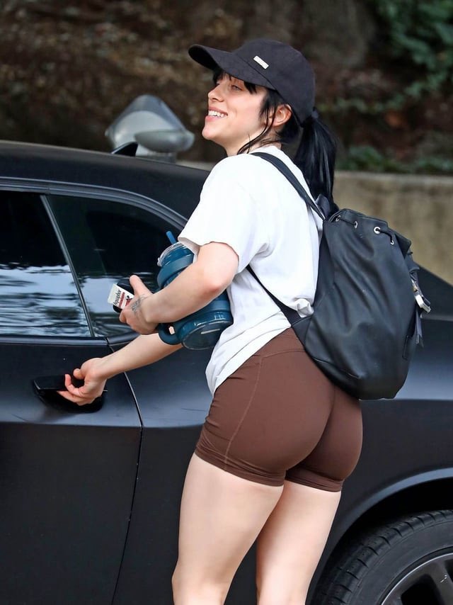 leaky4goddesses's tweet photo. Another day spent wanking away to bimbo doll Goddess Billie Eilish. Fat juicy milk jugs make you drool like the pump junkie you are. Big fat ass makes cock leak so lots of stikcy cum. Fuck that handpussy till your sore. Pump edge leak repeat 🥵💖💦 https://t.co/MwI8NskAdP