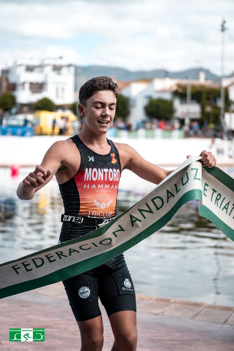 FedAndaluzadTri's tweet photo. 📰El XI Triatlón de Menores “Ciudad de Tíjola” aúpa a Iván Montoro y Claudia Peña a lo más alto del podio autonómico infantil

👏🏼La cita reunió a 128 participantes desde prebenjamín hasta juvenil

🔗Noticia completa:
https://t.co/MImEDp4VT7

#FATRI https://t.co/O5gIa7YTUN