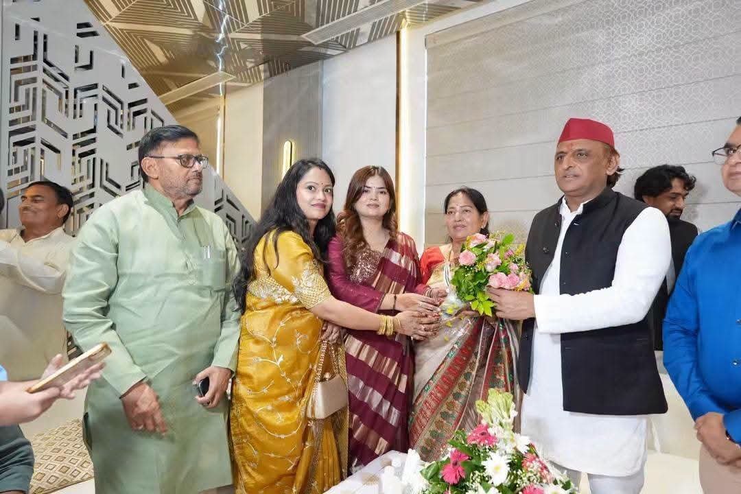 rajeev01043258's tweet photo. आज लखनऊ में माननीय राष्ट्रीय अध्यक्ष श्री अखिलेश यादव जी कार्यक्रम में.!! https://t.co/HzxYaItjSr
