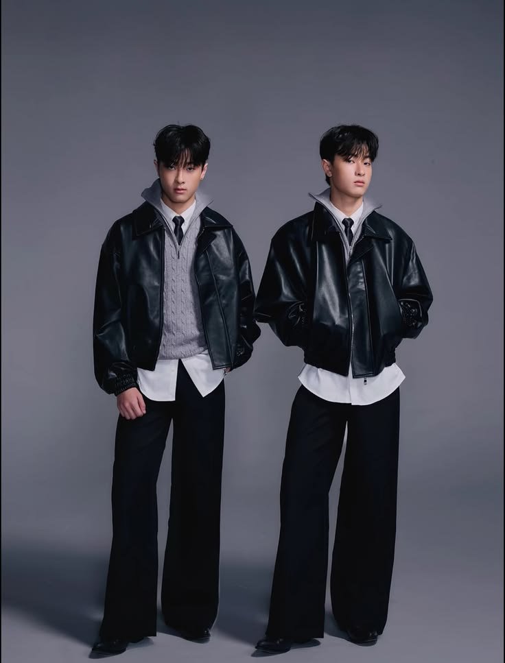 thiiwaave's tweet photo. #theewave mantep banget part ke 1028374 >.< Waktu foto kakak di share langsung keinget foto adek yang ini. Konsepnya sama-sama keren dan nyambung😹

#waavetnp                   #tthi_eks https://t.co/oX7mYSkVNk