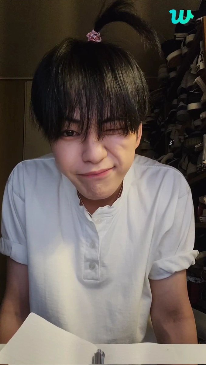 hyukiyy's tweet photo. 귀여워 너무너무너무너무너무너무너무너무너무 https://t.co/BG4Ua7GcQF