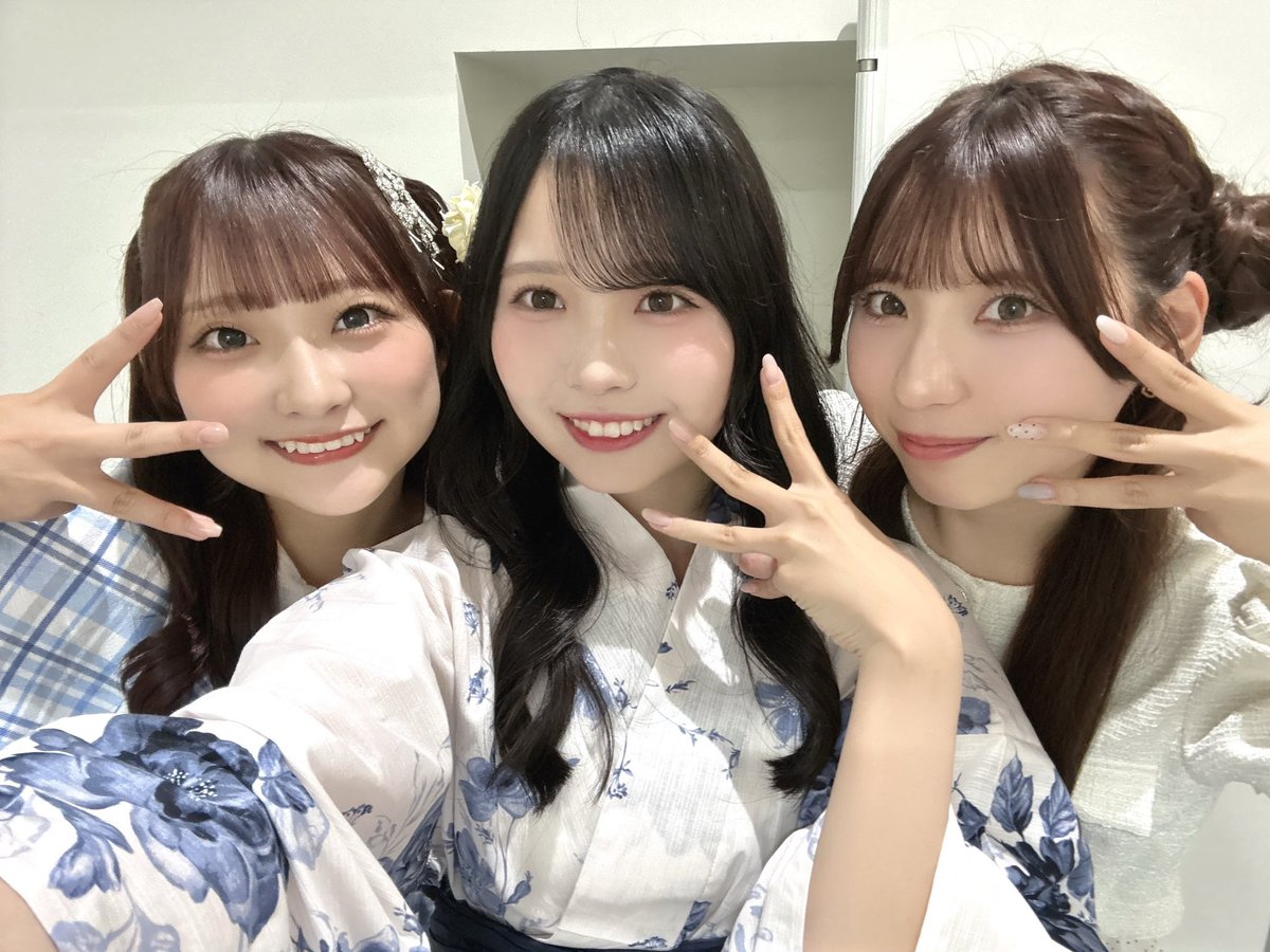saachan_saaya's tweet photo. さやまるさん☺️🩵🩵
2ショットありがとうございます♡
お会いできて本当に嬉しくて
きらきらなライブもまたまたエネルギーたくさんいただいちゃいました🌼.*･ﾟ
ハルニシオンさんのことは裏でモニターに張り付いて観させていただきました😳♡
@syk_HNS #ハルニシオン さん https://t.co/cUz3FTUUGL