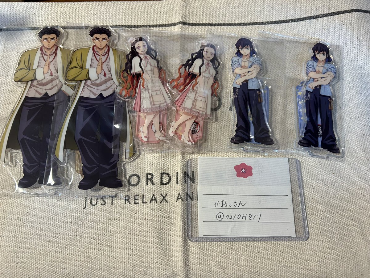0210H817's tweet photo. 【譲渡】鬼滅の刃/中国限定/新繹シリーズ/ポップアップ/アクスタ/缶バッジ

【譲】
☆童磨、☆蜜璃、✴︎獪岳、✴︎猗窩座、✴︎伊黒、✴︎炭治郎、✴︎しのぶ、✴︎カナヲ、善逸、伊之助、悲鳴嶼、禰豆子

【求】
アクスタ1900円＋送料

☆は無印より1点お迎えお願いします
悲鳴嶼優先>伊之助、禰豆子 https://t.co/t95mdeAjIo