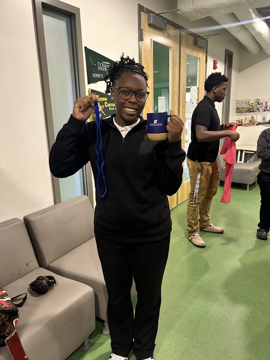 JCMCougars's tweet photo. Students learned about their teachers’ college experiences when we played Human Bingo in celebration of College Application & Exploration Month! Winners got to pick out college swag! #MakingPlans #FutureSoBright @RamonicaD @ap_baker1 @JMCSchools https://t.co/fseCwIga2r