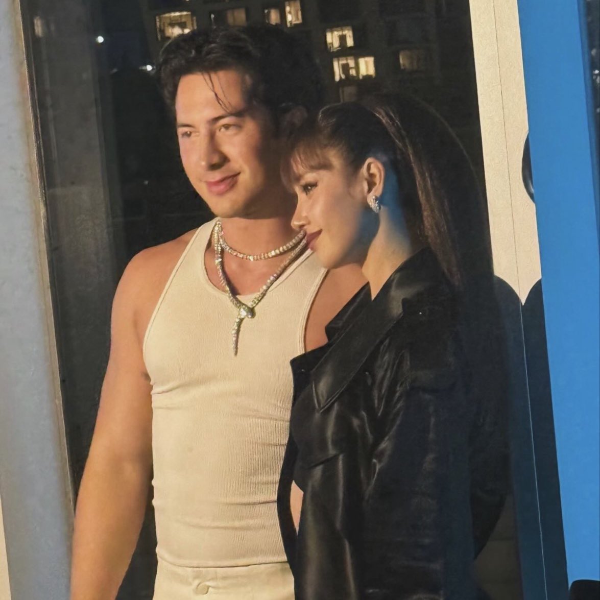 BuzzingPop's tweet photo. Hudson Williams calls LISA an “icon” in his “What’s In My Bag” video for SKIN1004. https://t.co/GXPbdaFv4W