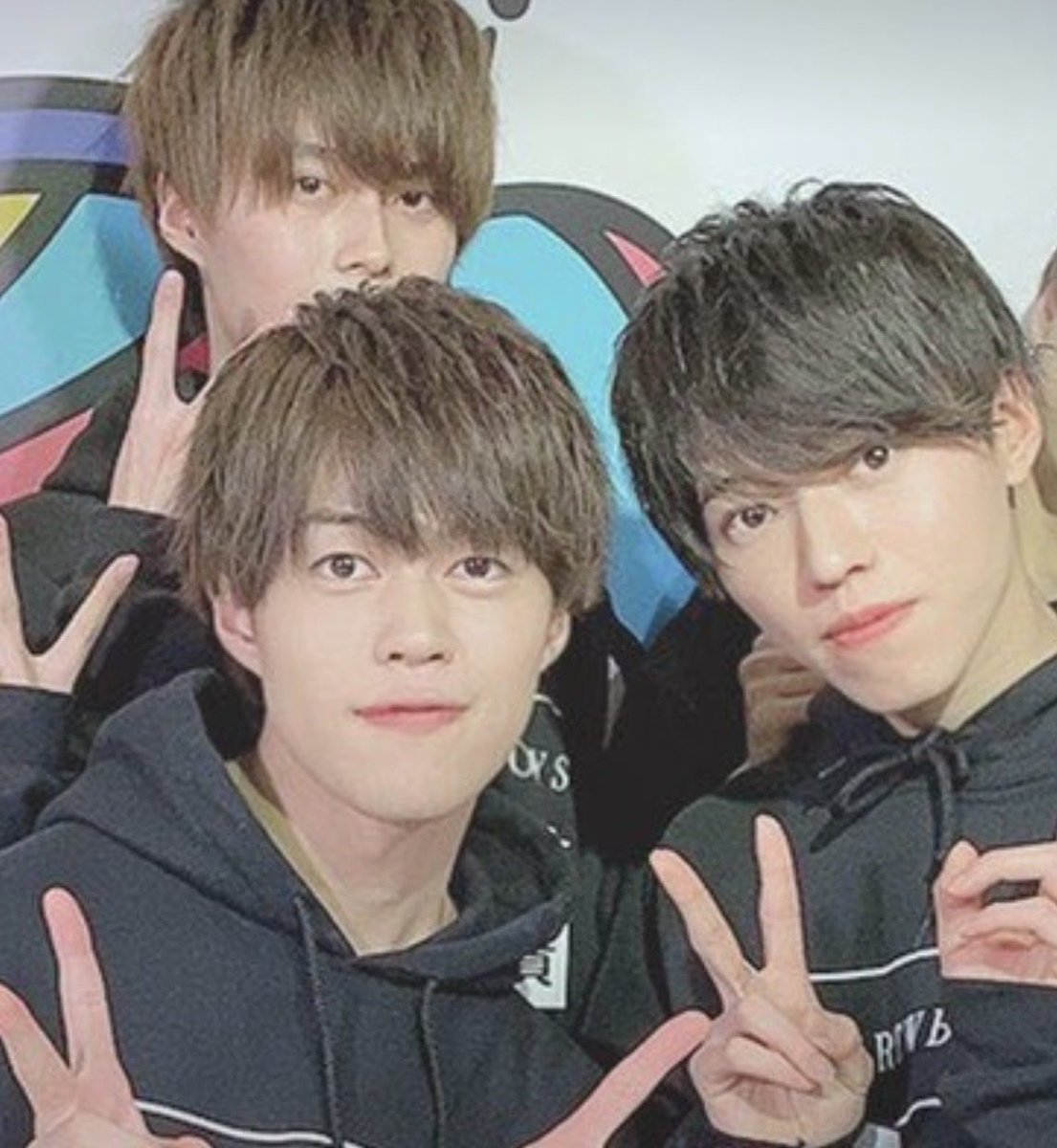 k_takeuchi0328's tweet photo. 昔からあんまりこういうのは表に出さないんだけど、、今日だけは！！

佐瀬清隆ーーー！！！！
12年間お疲れ様でした👏🙇‍♂️
2019年6月6日に初めて出会って、お互い歳をとりましたね😂
エンタメを共に創った沢山の想い出をありがとう！！
そして、これからも友としてよろしくね😊

以下、LINEにて💌 https://t.co/Bxri1FMFXA