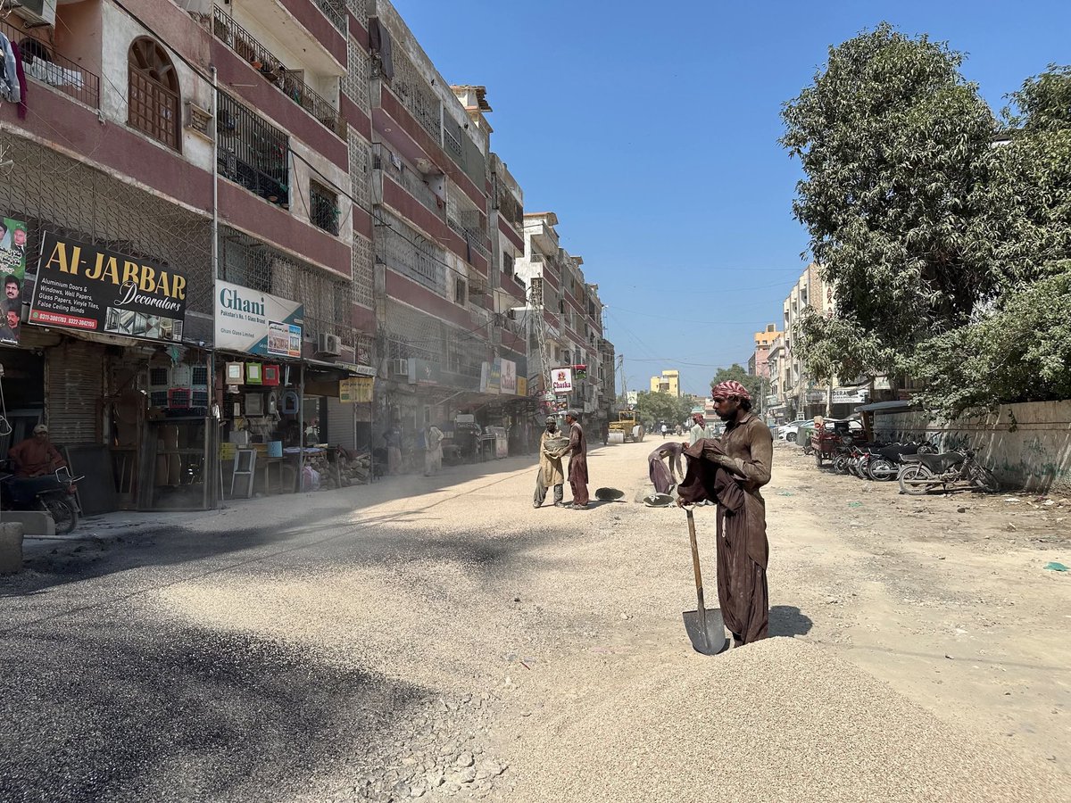 Aliabbasppp's tweet photo. CC flooring work is progressing in #PS63 Union Council 122 through the efforts of Mayor Hyderabad @KashifShoroPPP and under the supervision of PPP leader Syeda Huma Naqvi. The project focuses on better streets and durable municipal infrastructure. @jamkhanshoro #PPP #HMCWork https://t.co/TNEYbi2yOM