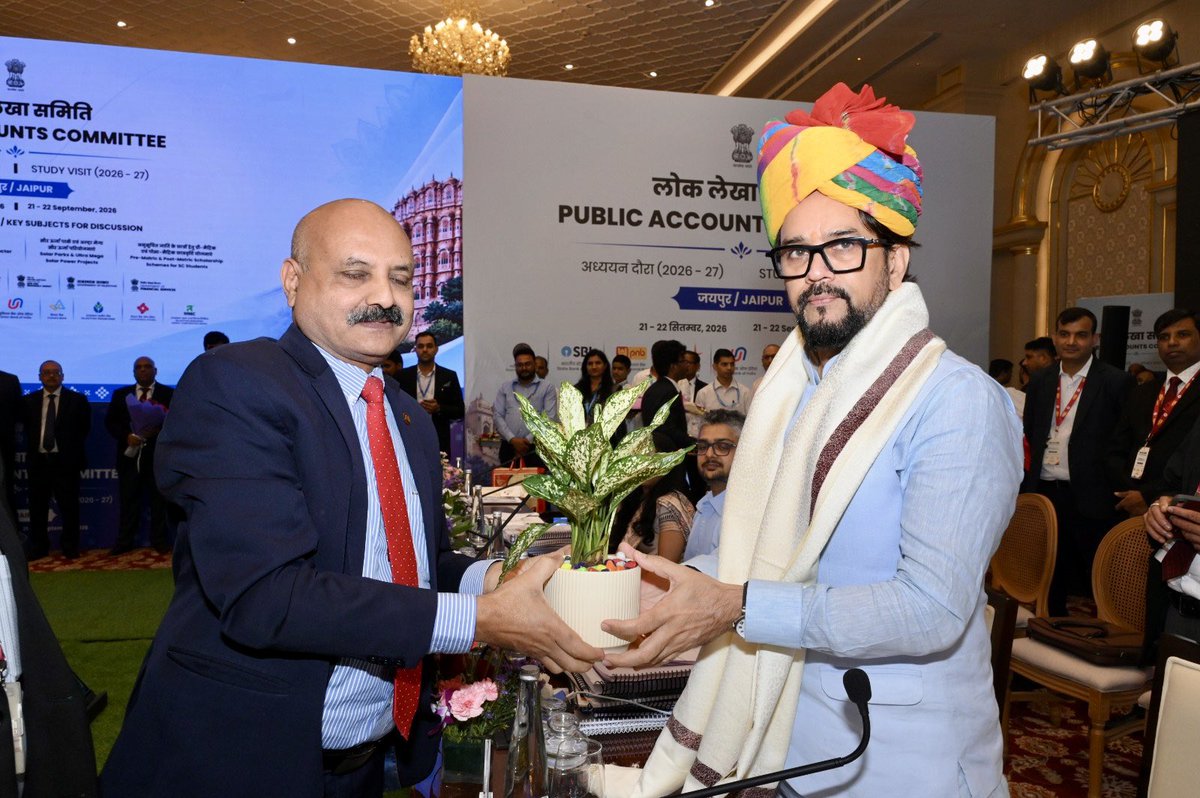 ianuragthakur's tweet photo. Participated in a crucial Public Accounts Committee (PAC) study tour in Jaipur to evaluate the impact and implementation of major national initiatives.

The Committee assessed centrally sponsored welfare schemes, focusing on AB-PMJAY and the National Health Mission (NHM), in discussions with @MoHFW_INDIA, @AyushmanNHA and the Government of Rajasthan @RajGovOfficial

Extensive dialogues were also held on “Reforms in the Banking Sector” with @DFS_India, @RBI and the CMDs of major public sector and regional rural banks.

Further, the Committee reviewed the C&AG Performance Audit Report on Solar Parks and Ultra Mega Solar Power Projects with @mnreindia, @MinOfPower and @RRECL_official, underscoring the commitment to India’s rapidly expanding renewable energy infrastructure.