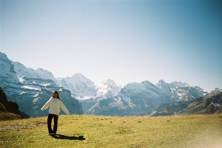 reminiscinbby's tweet photo. Switzerland captured on film https://t.co/IgZdxju6cp