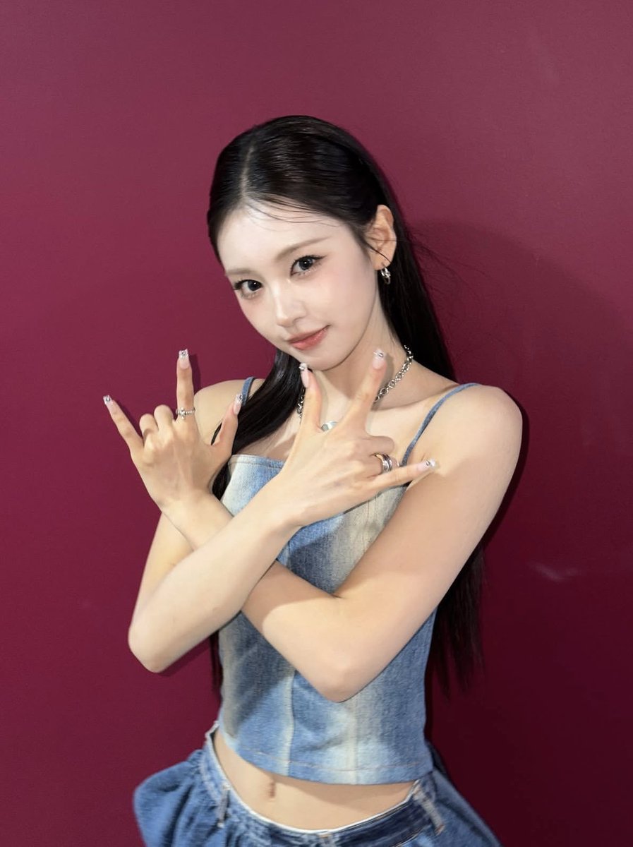 4frvzwi's tweet photo. 록보싶 . . . 🧎🏻‍♀️🧎🏻‍♀️
(와근데패션후루츠진짜개씹감다살드립니닼ㅋㅋ) https://t.co/lvlCSikQcr