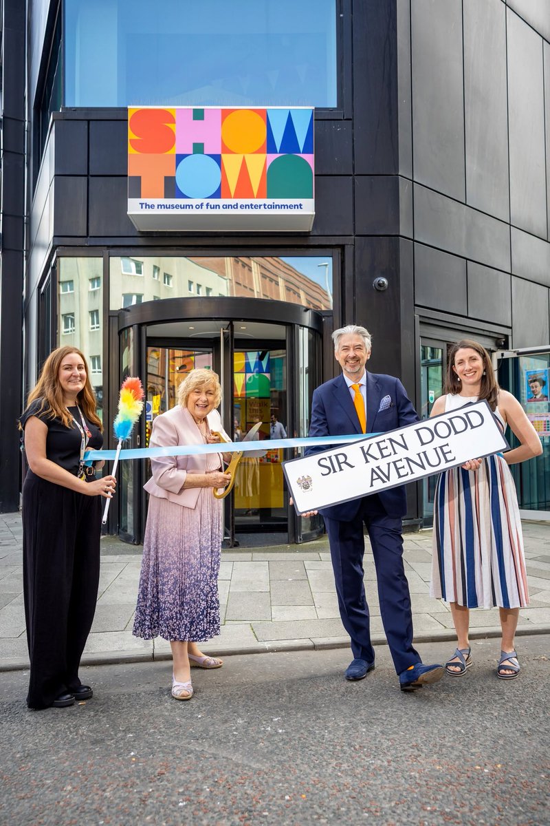 visitBlackpool's tweet photo. Adelaide Street West, right outside Showtown, has officially been renamed Sir Ken Dodd Avenue in honour of one of Blackpool’s most treasured entertainers ❤️

The new street was officially unveiled by Ken’s wife, Anne, Lady Dodd.

Lady Dodd said: “He always said Blackpool was the ‘Showtown’ of Britain, so it is especially appropriate that the street on which it stands should be renamed after him!”

Read more: https://t.co/ZBMarWjD2o