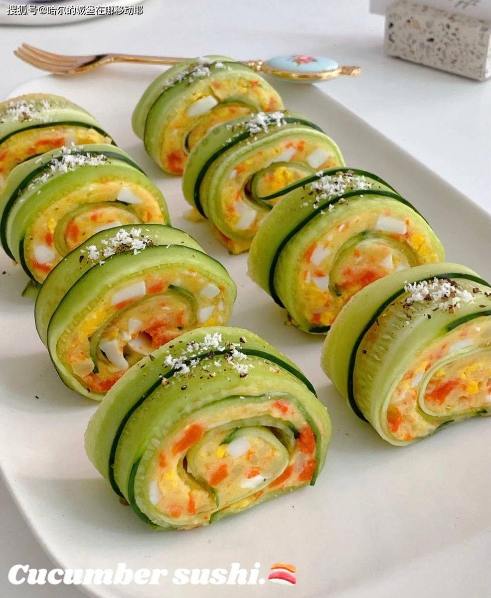 IvaGatta's tweet photo. Try this 5-min high-protein salad for weight loss: grilled chicken, cherry tomatoes, cucumber, and a dash of balsamic vinegar. No complicated prep, perfect for busy days!， https://t.co/f3yMwS4yEP