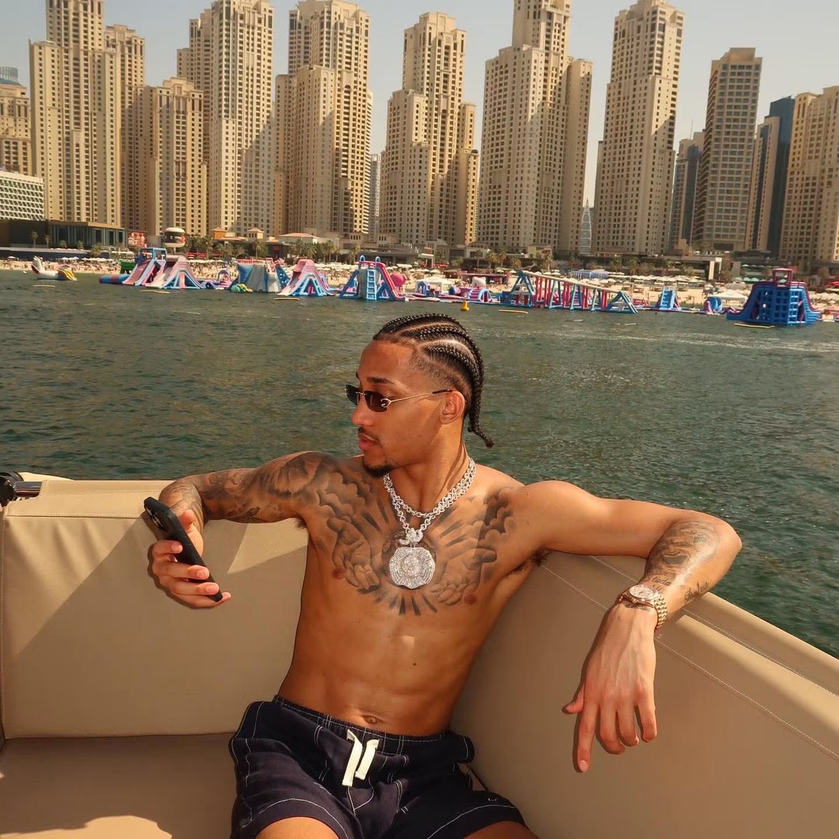 FrankKhalidUK's tweet photo. Joao Pedro on holiday. https://t.co/7MtYYwt41z
