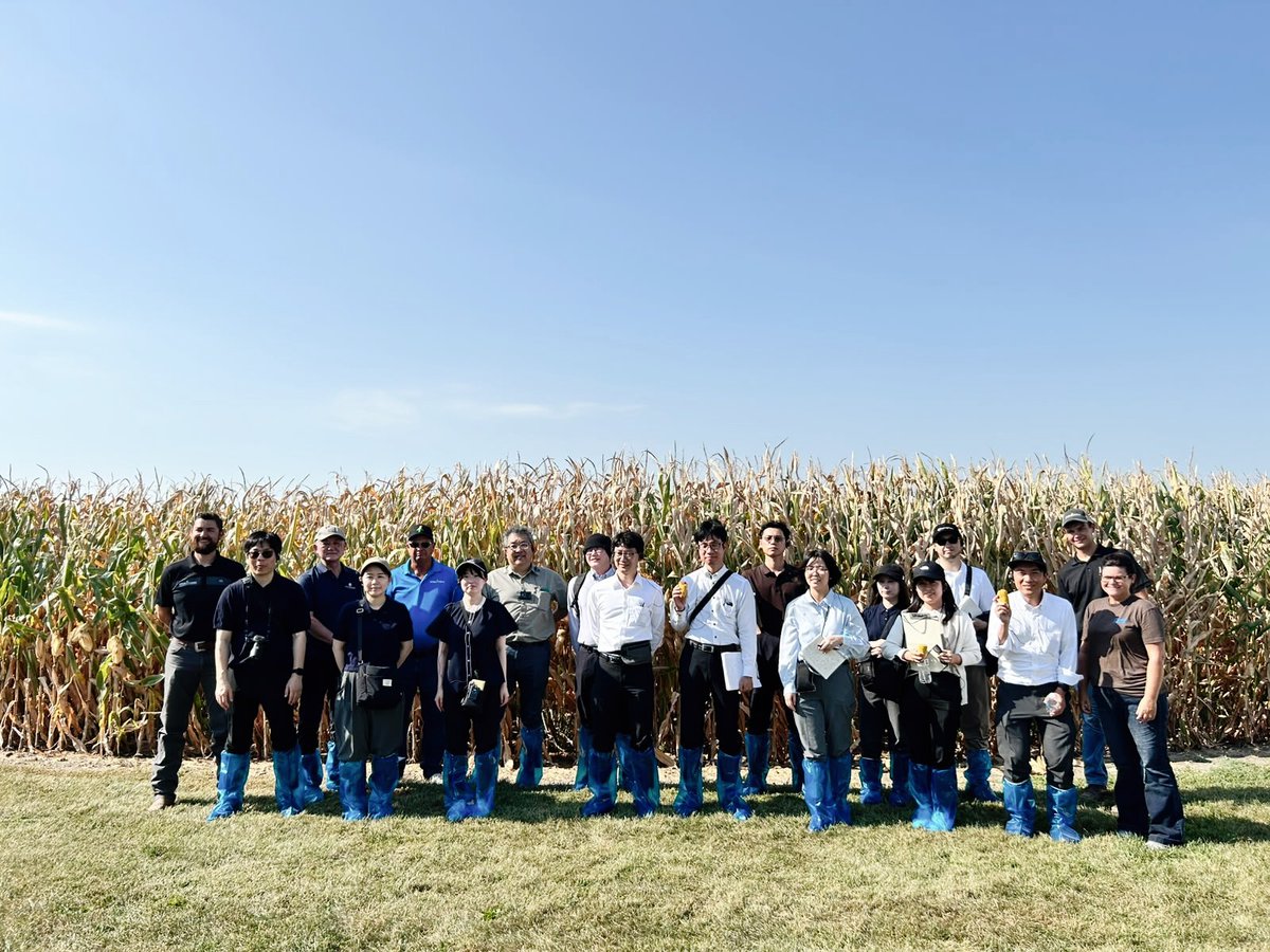 usgrainscouncil's tweet photo. USGBC organized a tour of the U.S. corn value chain for representatives from Japan’s corn food and feed industry to introduce them to the fundamentals of U.S. corn production and distribution. They also offered updates on the advantages of U.S. corn sourced from major growing regions.

The team arrived in Iowa and visited ADM, a USGBC member, to tour its river terminal in Burlington and understand how U.S. agricultural goods are moved for export. Later, the team toured two ethanol plants and a farm to see how U.S. corn is produced and harnessed.

Iowa State University then welcomed the group to its Kent Feed Mill for a demonstration of how U.S. corn is used in feed formulas to maximize nutritional content.

Before heading home, the delegation visited a shipping logistics company and an export terminal in Washington to observe how U.S. products make their way to customers in Asia.

Read more: https://t.co/RgcI5IgBzv

#Corn #Ethanol #Grains26