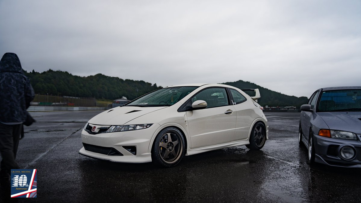 874typeR's tweet photo. こんな感じで公式ロゴ入れて編集していくからみんな待っててね https://t.co/j11PNcHDD5