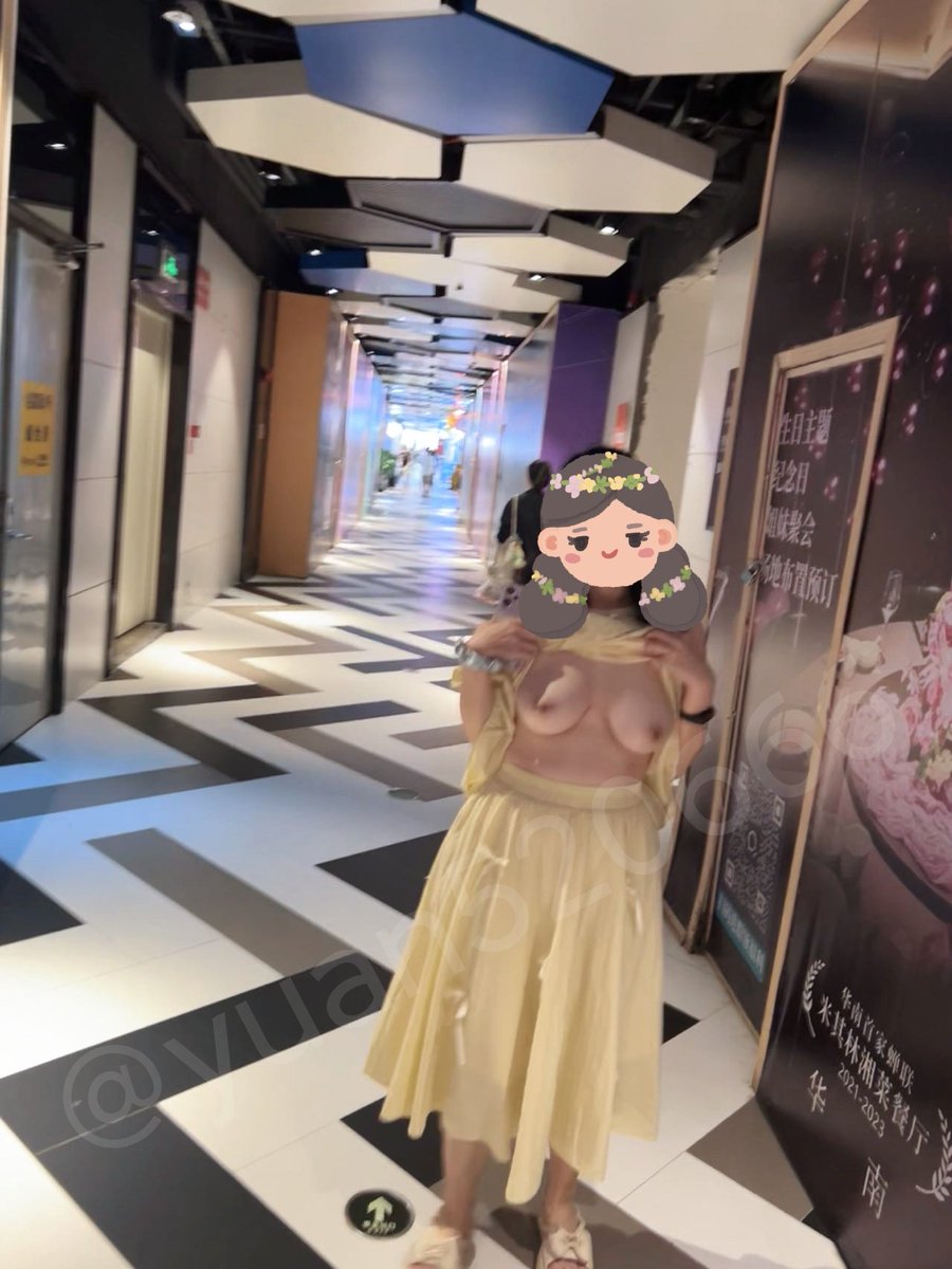 yuan520666's tweet photo. 国庆有没有情侣约旅游的，可以约在同一个地方一起游玩，吃喝玩乐和露出！然后给@luchu888疯狂投稿！

@luchu777 @luchu888

 #露出 #广州露出 #情侣露出 #广州 #人前露出 #020露出 #少女 #表情包 #广州情侣 #人前露出 #人后露出 #旅游情侣 #国庆情侣 https://t.co/NQoPis76Ga