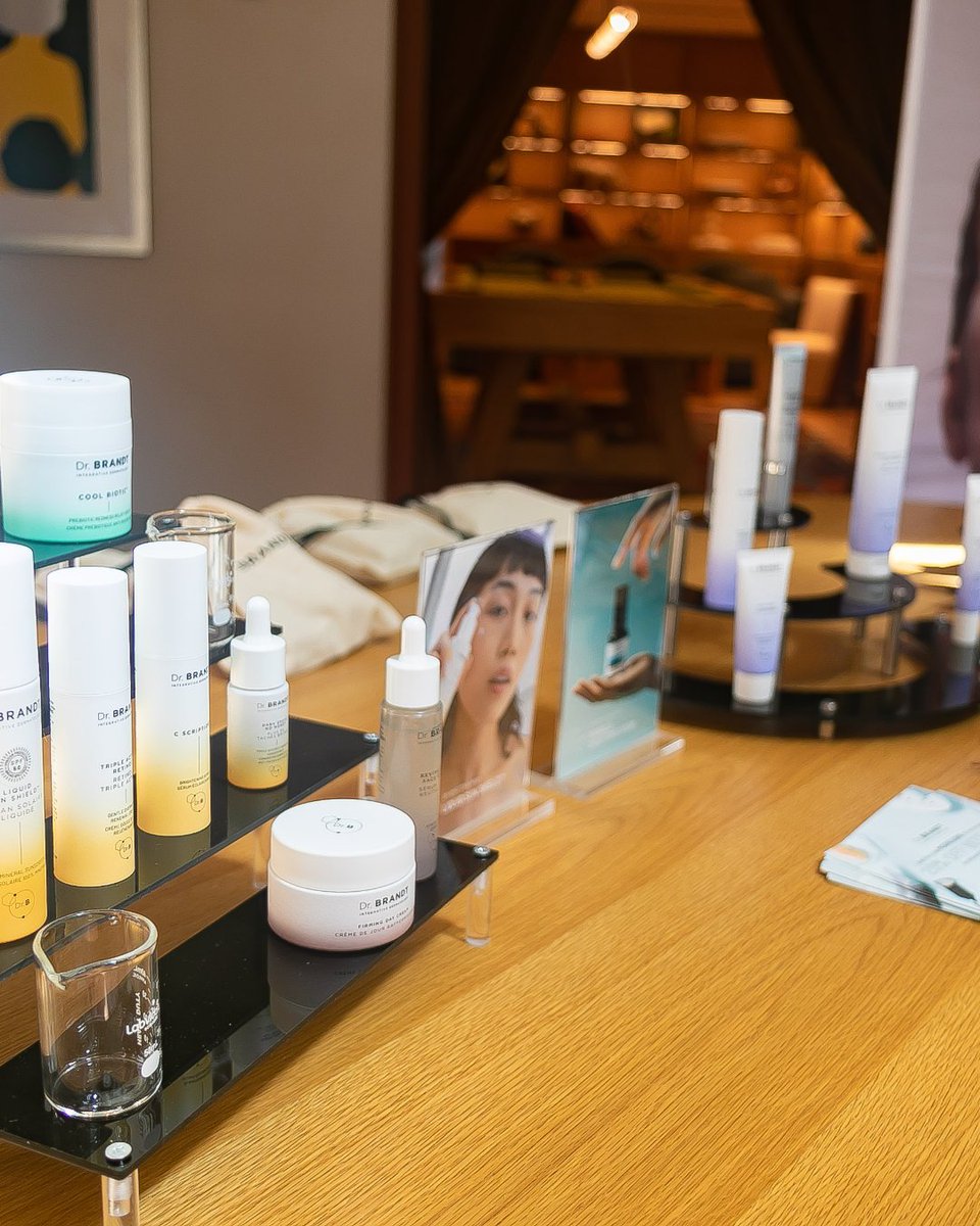 thebrickellbabe's tweet photo. One Bonde at The Moore had us testing serums and making new friends in the same hour.

BB spent the afternoon there and the gift bags did not disappoint. If you missed it, you already know what to do.

Link in bio to join our membership. 💬 https://t.co/pgtaDpTmhw