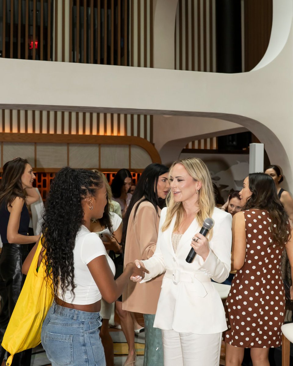 thebrickellbabe's tweet photo. One Bonde at The Moore had us testing serums and making new friends in the same hour.

BB spent the afternoon there and the gift bags did not disappoint. If you missed it, you already know what to do.

Link in bio to join our membership. 💬 https://t.co/pgtaDpTmhw