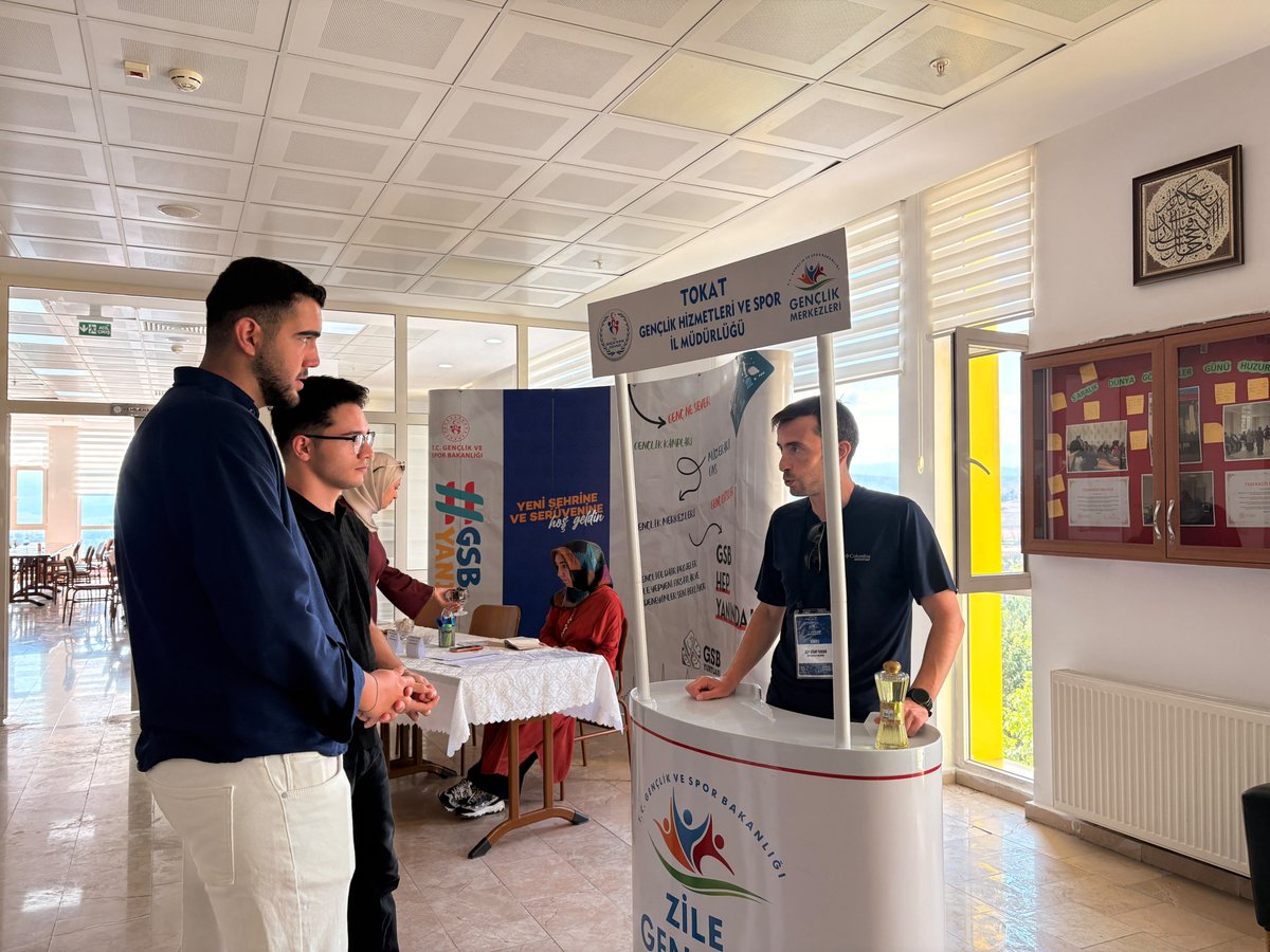 GSB_ZileGM's tweet photo. 🏠 Yurtlar hareketlendi, kampüs heyecanı başladı! 🎒✨

Yeni döneme adım atan tüm gençlerimize hoş geldiniz diyoruz. 💙

#zilegençlikmerkezi 
#gsbgm 
#şehrinehoşgeldin https://t.co/rBpYI58Rqs