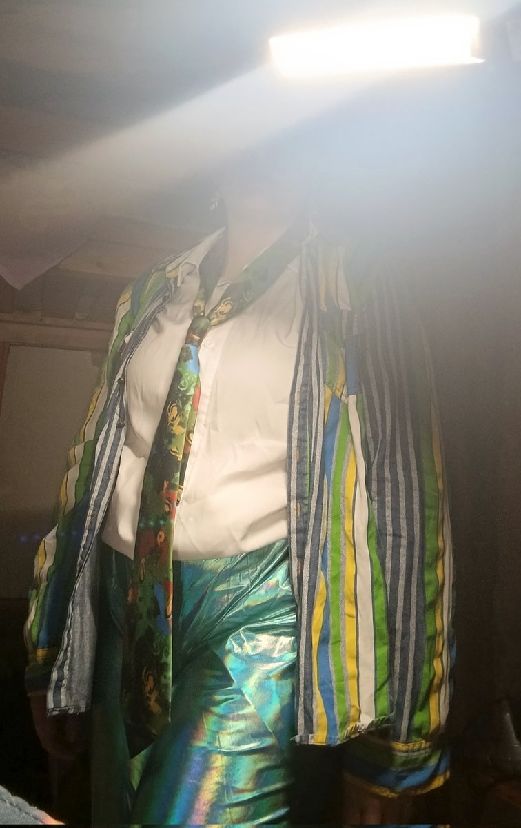 morokrbk's tweet photo. #disco_elysium Harry Du Bois in some pants I bought (three pairs btw) because they are so fucking DISCO https://t.co/LqhOxrUy2C