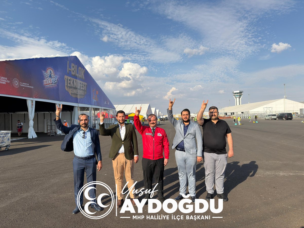 MHPhaliliyeurfa's tweet photo. MHP Haliliye İlçe Başkanımız Sayın Yusuf Aydoğdu ve yönetimimizle TEKNOFEST stantlarını ziyaret ettik. Üreten ve vizyoner gençlerimizi kutluyoruz.
@MHP_Bilgi 
@dbdevletbahceli 
@Sanliurfa_MHP 
@eczosmanmutlu 
@yusufaydogduu 
@teknofest 
#mhp #TeknofestGüneydoğu https://t.co/Bh4MYXMWPm