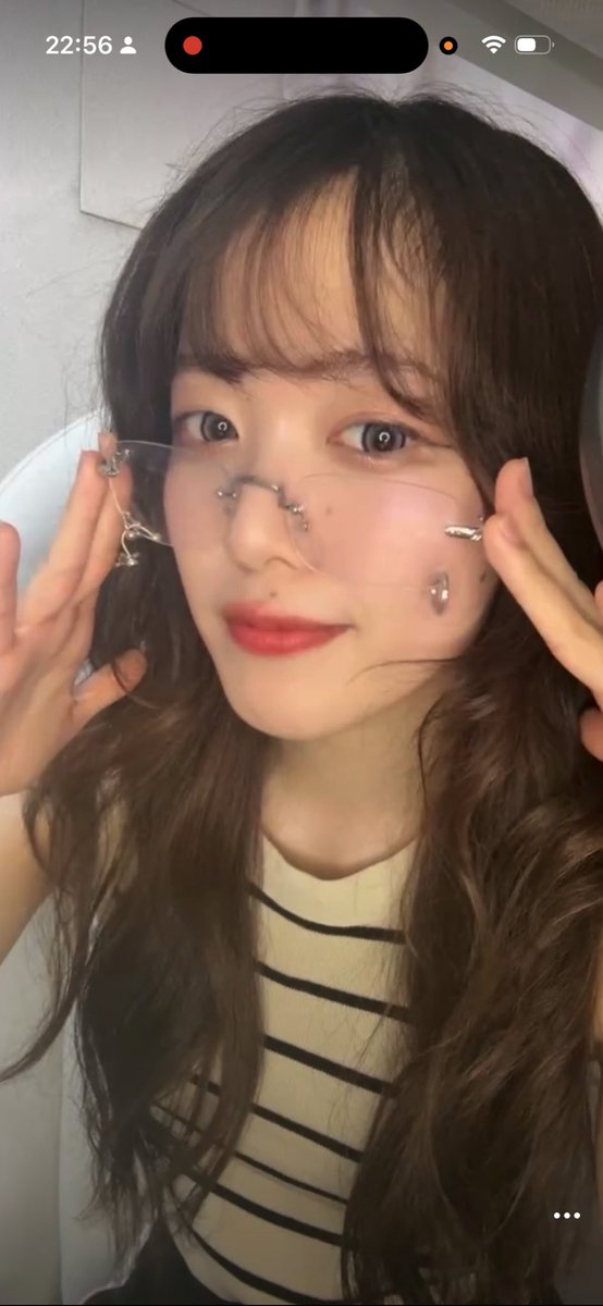 0371mizu's tweet photo. 配信お疲れ様でした💎7️⃣
メガネ感謝👓
とても可愛かった…😭🥰

 #ななミリ
 #ななミリスナー
 #ななミリライブ https://t.co/wU2yBLNcIY
