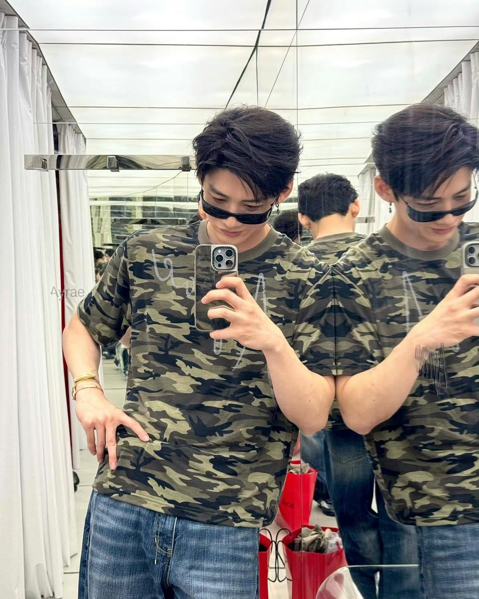 onlyforbjt's tweet photo. 260921 — #BaiJingting instagram update https://t.co/DE8iWGw7S3