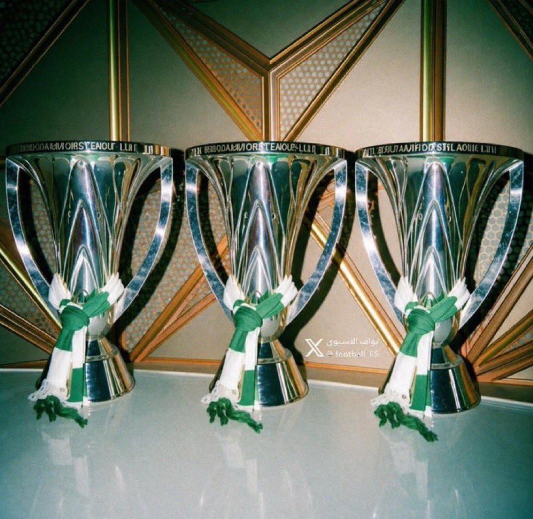 m_oh48's tweet photo. هاتريك نخبه 🏆🏆🏆

ي جمهور الاهلي قدامنا انجاز تاريخي .

تاريخياً ثلاث انديه قدرت تحقق هاتريك بطوله قاريه :
ريال مديد 
بايرن ميونخ 
اياكس

هل فيه نادي اسيوي حقق اسيا ثلاث مرات  متتاليه ؟  لا 

والله لو خيروني اني احقق القارات او احقق النخبه مره ثالثه بختار النخبه 
  لن اي نادي بيحقق النخبه قادر يحقق انجازك كاس القارات 
لاكن مو اي نادي قادر يحقق هاتريك نخبه