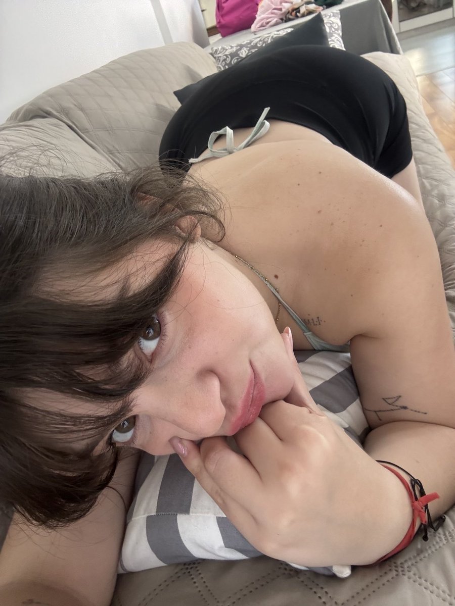 pRBL78's tweet photo. Join my of is free🥰

https://t.co/QjiRsReMV0 https://t.co/OhjXlZ2RpW