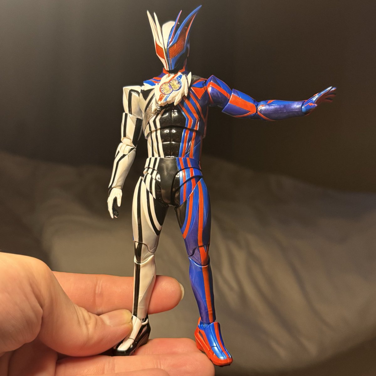 KENMELTDOWN's tweet photo. NOX...NOX...NOX！！
#仮面ライダーゼッツ
#ノクス
#フィギュアーツ https://t.co/WUwyuzOaSR
