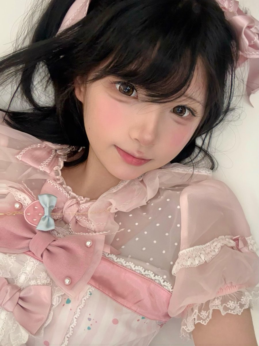 agnieszka46's tweet photo. 有男生要来锐评我19的福嘛🥺                                                                

睡不着来X发泄了                    

流言1  我真发  不要🚪 https://t.co/bgChdtdUhI
