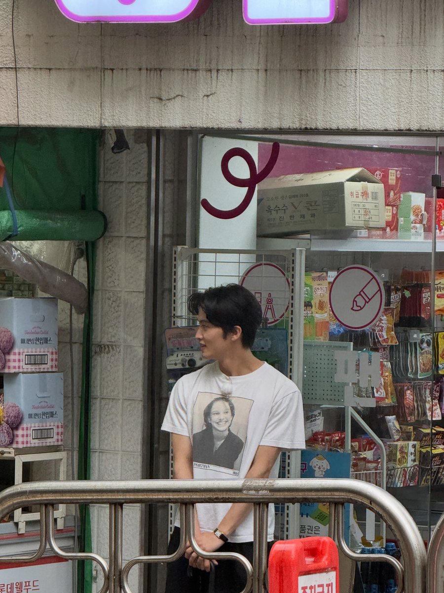 merlynsie's tweet photo. Upper Room มาลงรูปเรียลมากอะ เหมือนเดินๆอยู่ก็สามารถเจอมาร์คลีได้ https://t.co/WLLScOO3OO