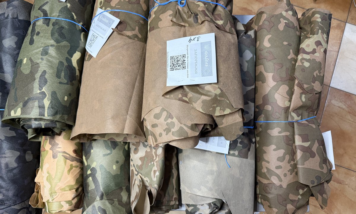 FayneZP's tweet photo. Є маленького розміру маскувальні перфоровані сітки, 2х3 та 3х4
Зробили із залишків тканини, різні кольори 
Можливо комусь потрібні, накривати щось невелике… 

Бажано самовивіз, бо балів та промокодів НП на оплату доставки нема вже 🫠 https://t.co/gWb0gEOvDL