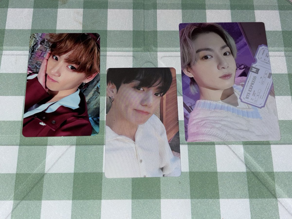 yeoncsrtz's tweet photo. wts lfb BTS pc
 
- price on alt
- x sensi
- no rush shipping
- payo / 3 days dop w nrdp 

mop : gcash
mod : jnt https://t.co/L98lVX3BAJ