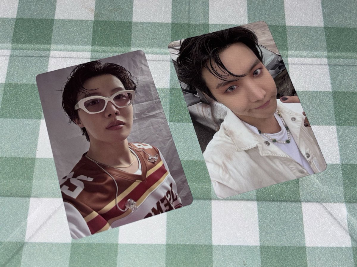 yeoncsrtz's tweet photo. wts lfb BTS pc
 
- price on alt
- x sensi
- no rush shipping
- payo / 3 days dop w nrdp 

mop : gcash
mod : jnt https://t.co/L98lVX3BAJ