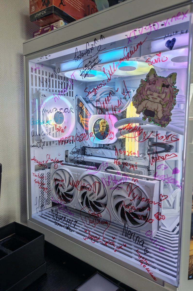 WaifuWaresUK's tweet photo. Pc case looking awesome now thank guy to everyone that signed it! https://t.co/wFmocAPnwP