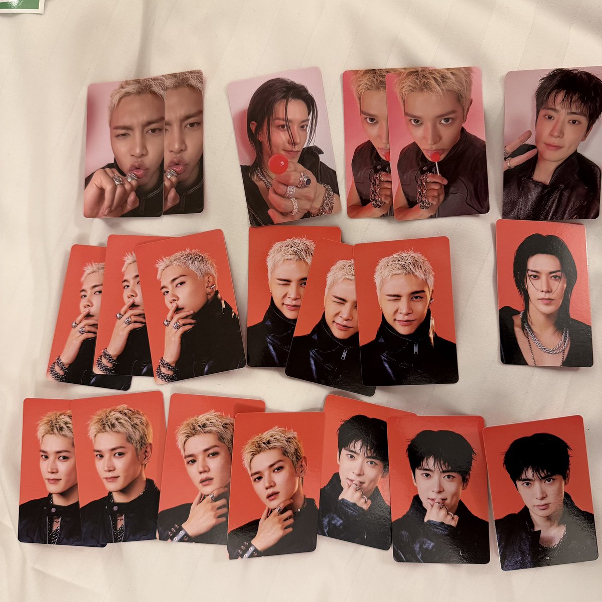 maemoe2525's tweet photo. NCT 127 ラントレ 交換
ソウルコン MD ランダムトレカ

譲　テヨン　ジャニ　ユウタ　ジェヒョン
求　ヘチャン　正面向いているの優先

郵送交換
まとめ交換優先
ご希望であれば2枚目の写真のお好きなメンバー差し上げます。
よろしくお願いいたします。 https://t.co/8pwmYwVFWr