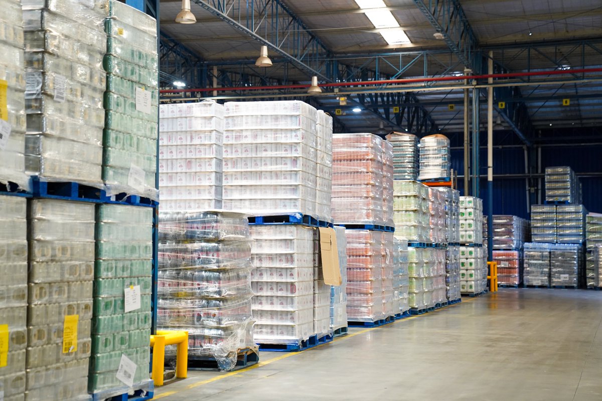 claudiopolich's tweet photo. Visité la planta de Cervecería y Maltería Quilmes para conocer su trabajo y compromiso con el ambiente. Reducir la huella de carbono, cuidar el agua y promover la economía circular también es construir una Corrientes más sustentable, con producción y empleo. #LaCiudadQueQueremos https://t.co/TQs1cxWqG7