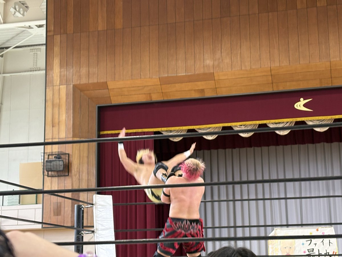 kon2406's tweet photo. 若松大樹選手のミサイルキック！相変わらず高い！！#2AW #若松大樹 https://t.co/lh2zMBaP8m