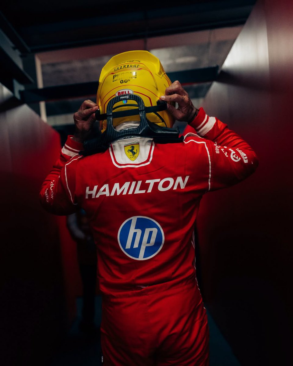 crytonews_en's tweet photo. Engines roaring, momentum surging! The bullish energy isn't just dominating the charts—it's taking over the tracks at the Azerbaijan GP. 🏎️🔥

Baku, we’re locked in for peak performance.

🚀 Accelerate your trading game today:
https://t.co/j4SCQXaImI
⚡ Referral Code: 5COR5C

#BingX #AzerbaijanGP #F1 #Bullish #HighPerformance