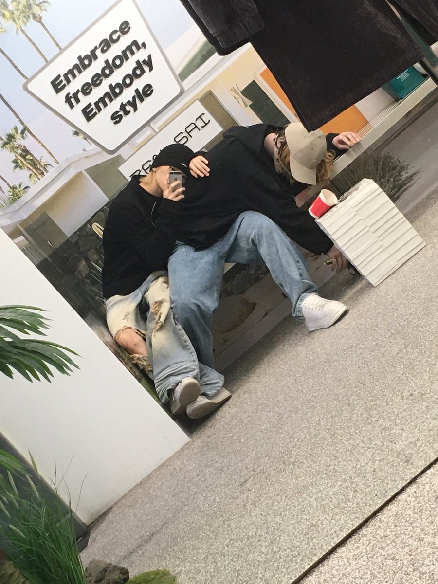 NewBeat_twt's tweet photo. [#홍민성]

지치고 힘들 땐 네게 기대~🤞 https://t.co/GlXTWVCLLp
