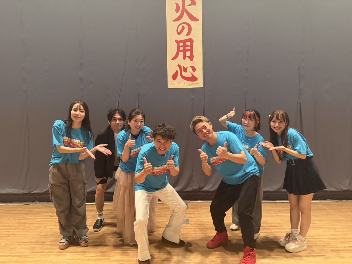 7kyonkyon's tweet photo. 誰かと写真を撮るときのポーズがこれしかないんですが、ポーズ案ください❣️
#ぼっちすぎてファミレスライブの写真が最新でしした https://t.co/LQC6Glz4k1