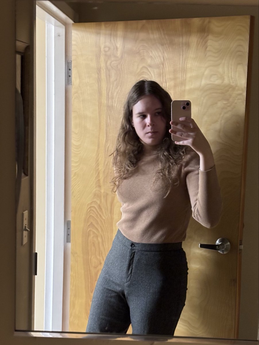 nwolf1010's tweet photo. Monday morning office bathroom selfie for y’all <3 https://t.co/muMiJlMwaZ