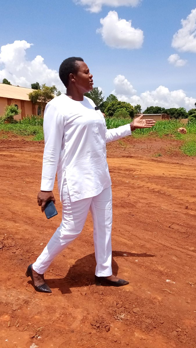 GifterAber's tweet photo. Yesterday, Shaping and Compaction works began on the roads we recently opened in Pawel Ward. This afternoon, I visited the area to check on the progress and I’m pleased with the work so far. 

The roads are taking shape and becoming smoother, making movement easier for our people.

A total of eight new roads have been opened in Pawel Ward. We will continue shaping and improving them to ensure better and safer road access for our people.

#LarooPeceAtWork