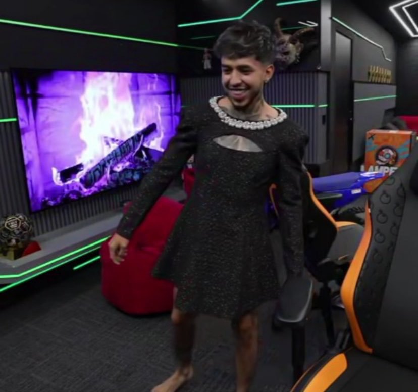 Kortysie's tweet photo. @WestCOL QUE RICOOOOO, ya no aguanto, tanto cheddar va a explotar 🧀🧀🧀🐁 prende ya y práctica enano hpta https://t.co/fV6OzgDWQY