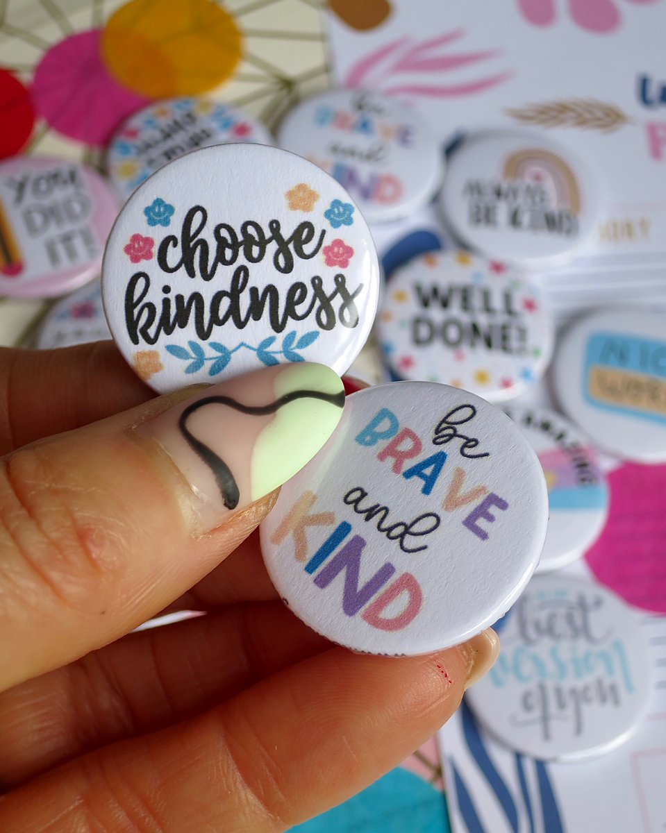 koolbadges's tweet photo. We have lots of bright &amp; fun positive badges https://t.co/SPb2z2HPjX #positive #slogan #goodvibes #25mm #badges #badgemaker #fun #bright https://t.co/wYXKQOY1vt